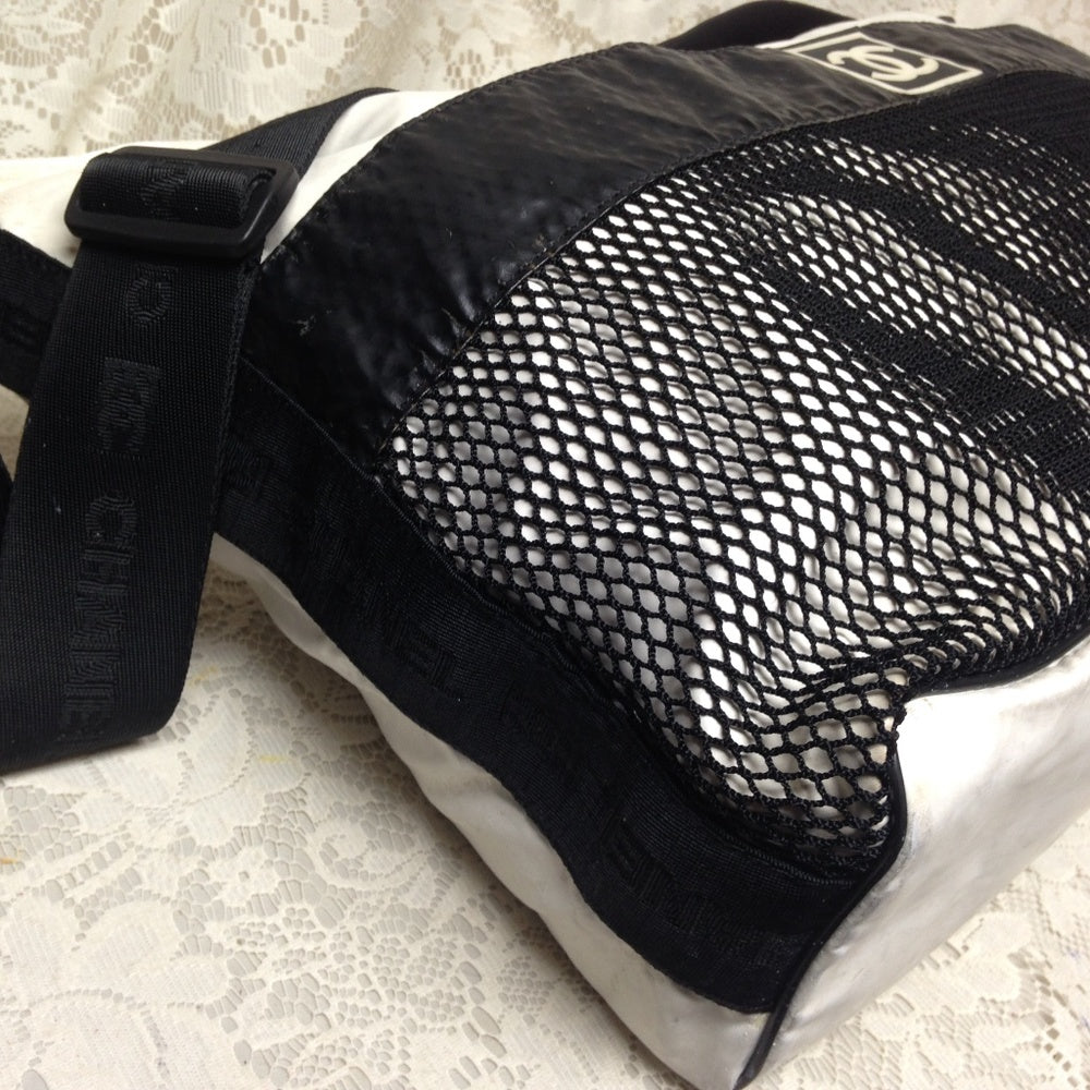 Chanel White-Black Large Weekend -Beach SBag-CB