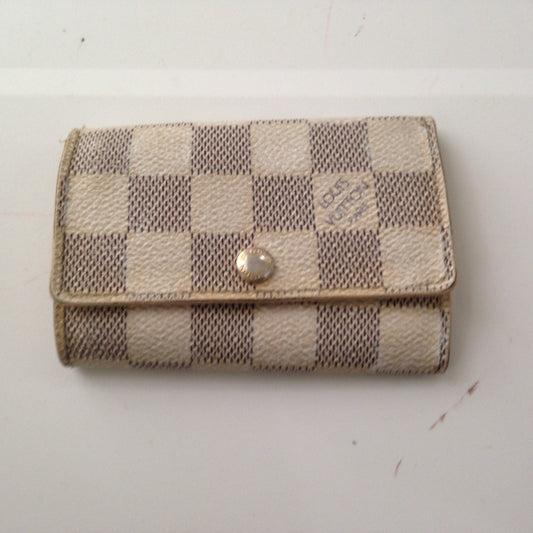 Louis Vuitton, Damier Azuzr 6-Hooks Key Case