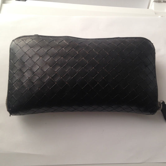 Authentic Bottega Veneta Black Leather Zippy Long