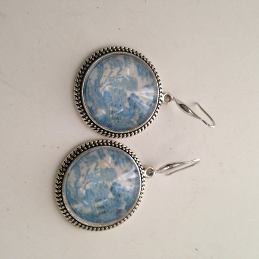 Pair of  Blue Willow Dangling Earrings