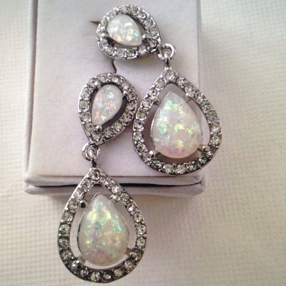 Opaline Chandelier Dangling Pierced Earrings