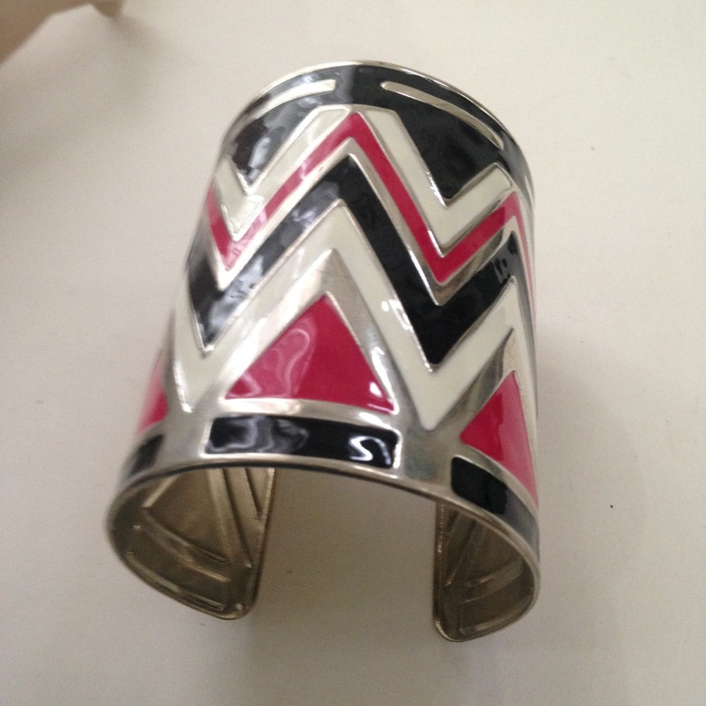 Vintage, Chunky, Stunning 3in W Cuff Bangle
