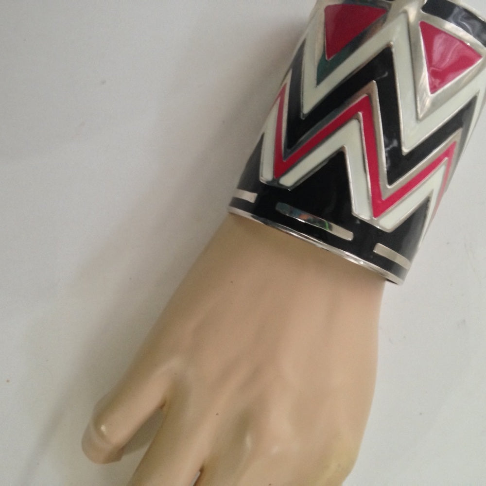 Vintage, Chunky, Stunning 3in W Cuff Bangle