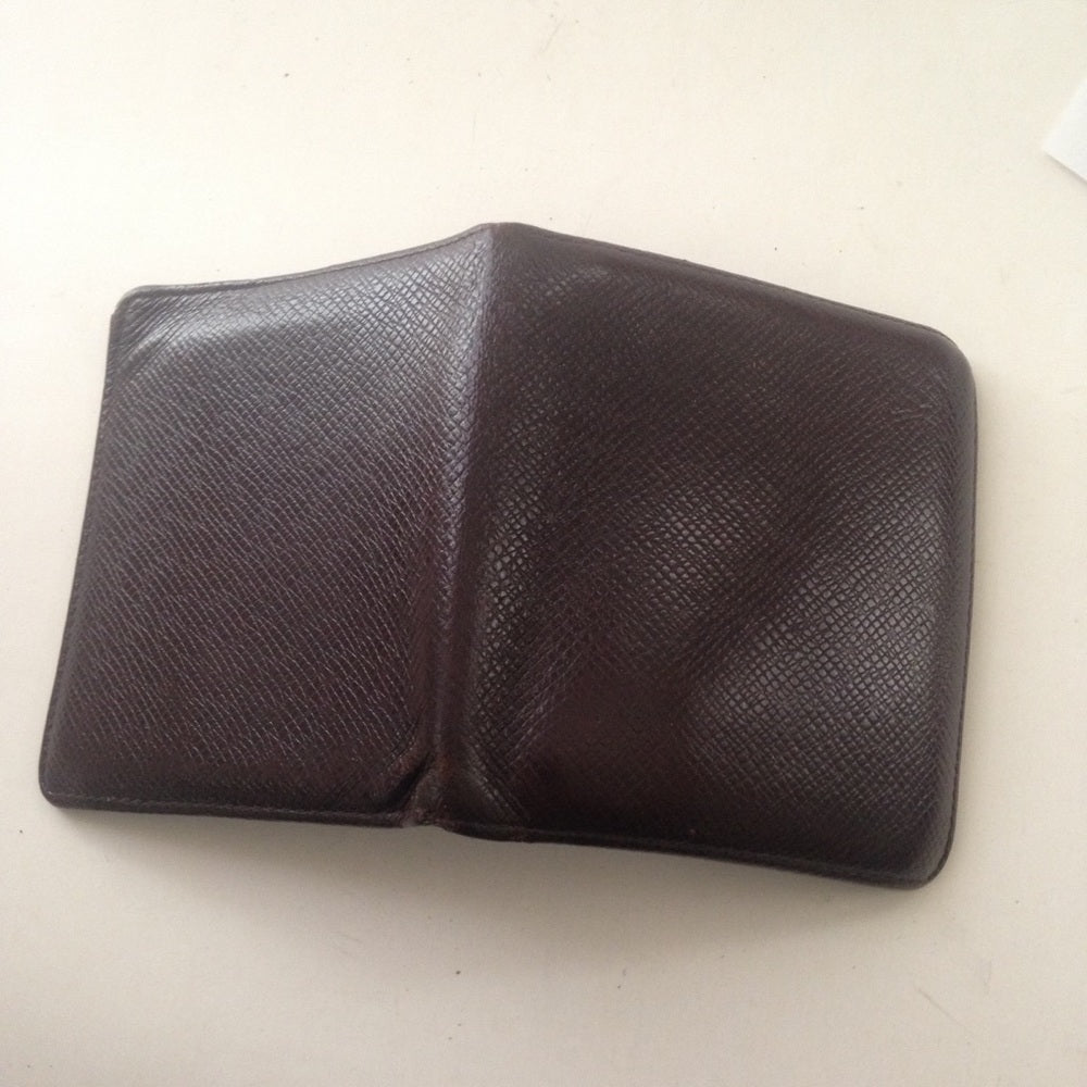 Louis Vuitton Brown Taiga Leather Mens Wallet
