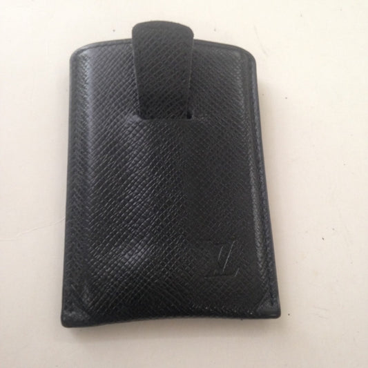 Louis Vuitton BlackTaiga Leather ID-CC Case