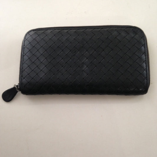 Bottega Veneta Black Leather Zip-Around Long Wall