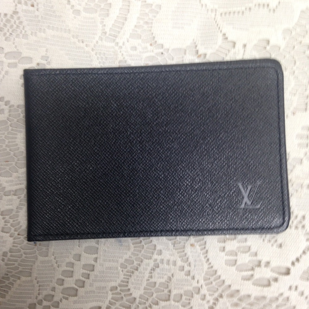 L. Vuitton Black Taiga Leather ID-Credit Card Case