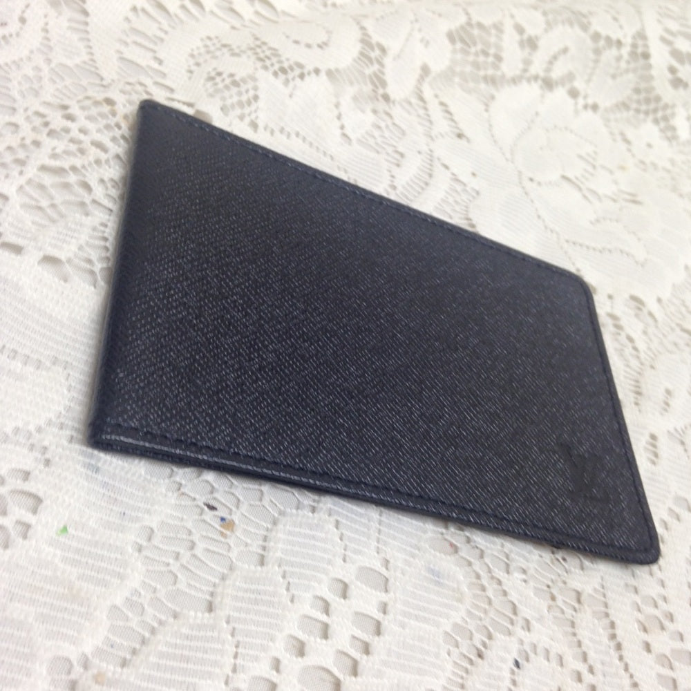 L. Vuitton Black Taiga Leather ID-Credit Card Case