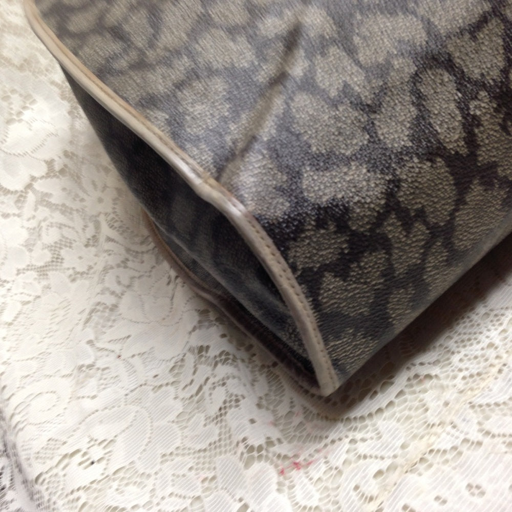 Yves Saint Laurent Coated Canvas Handbag 16114