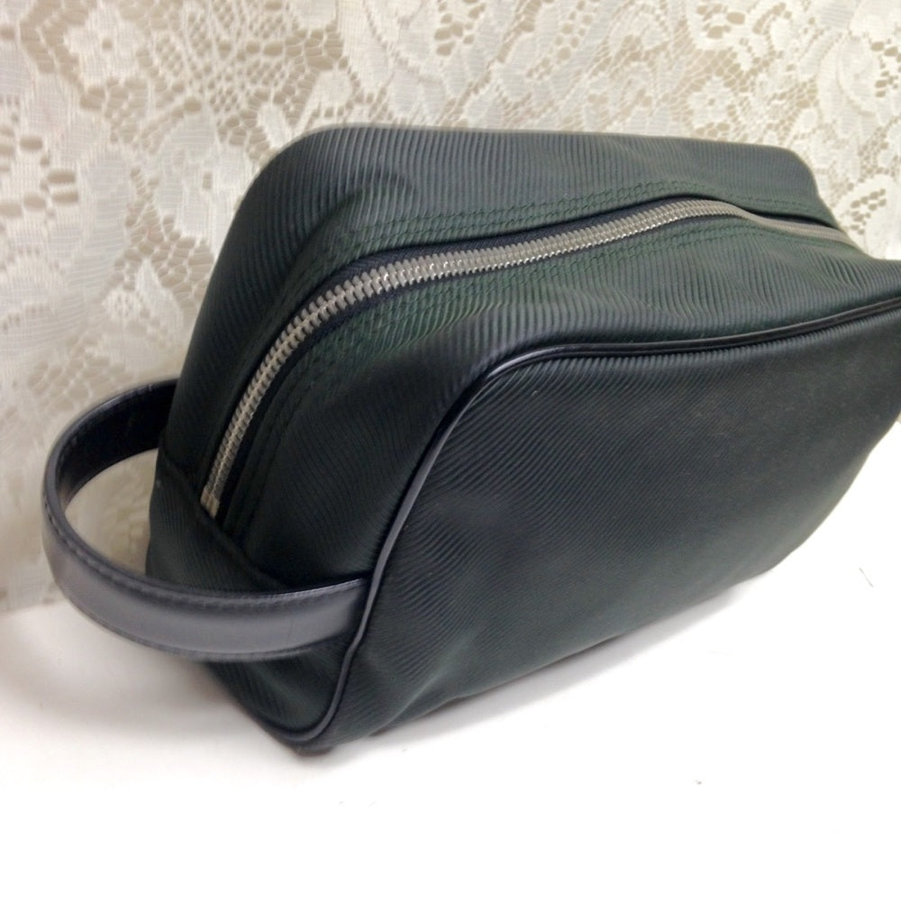 Louis Vuitton Green Black Canvas Mens Pouch-Clutch
