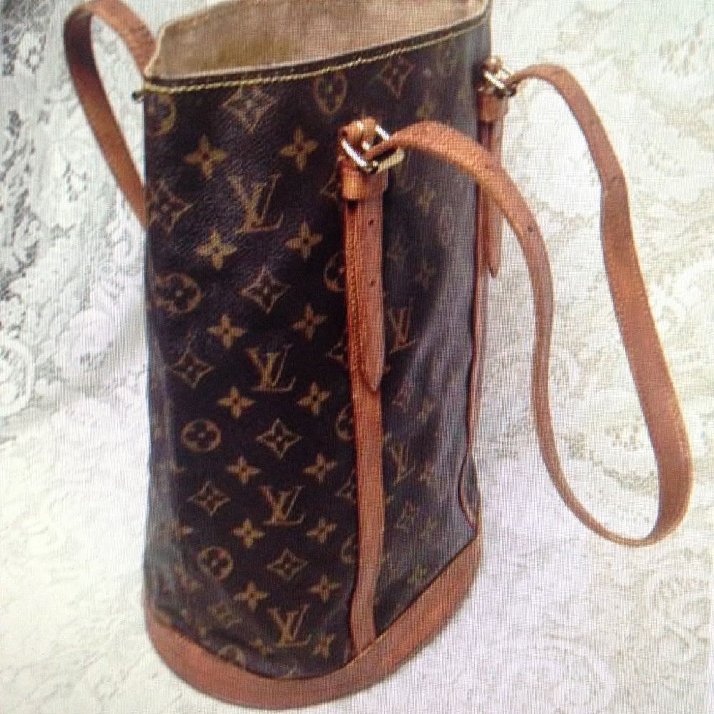 Authentic Louis Vuitton Brown Mono GM Bucket  SBag