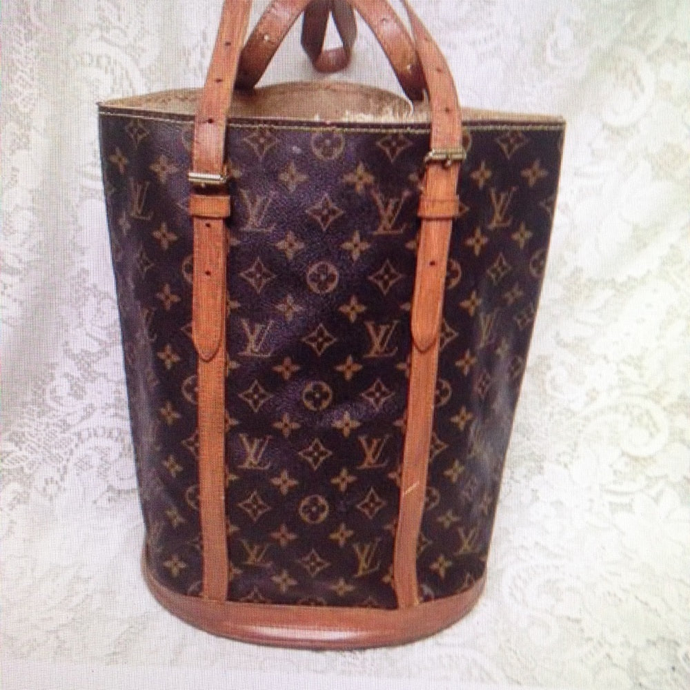 Authentic Louis Vuitton Brown Mono GM Bucket  SBag