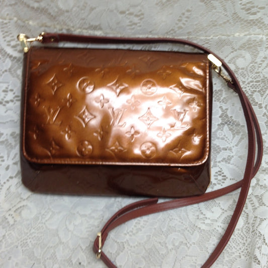 Louis Vuitton Bronze Vernis Shoulder-Crossbody