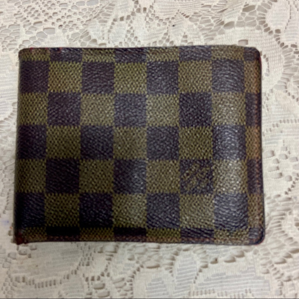 Louis Vuitton Damier Ebene Mens ID-Credit Card Wallet 5in x 4in