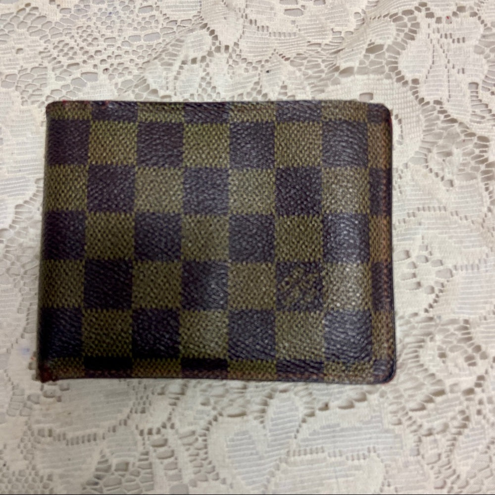 Louis Vuitton Damier Ebene Mens ID-Credit Card Wallet 5in x 4in