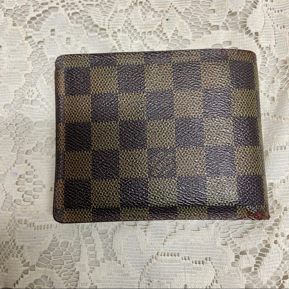 Louis Vuitton Damier Ebene Mens ID-Credit Card Wallet 5in x 4in