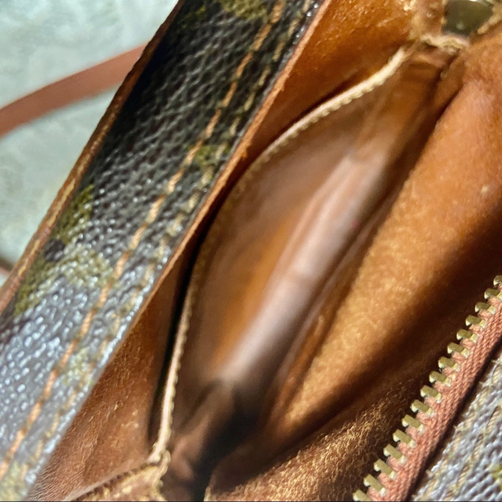 Rare, Vintage Louis Vuitton Mono Amazon PM Unisex Crossbody 7in x 5in x 3in