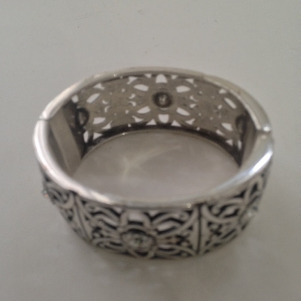 Vintage, Chunky, Stunning 2inW Silver Tone Reticulated Cuff Bangle