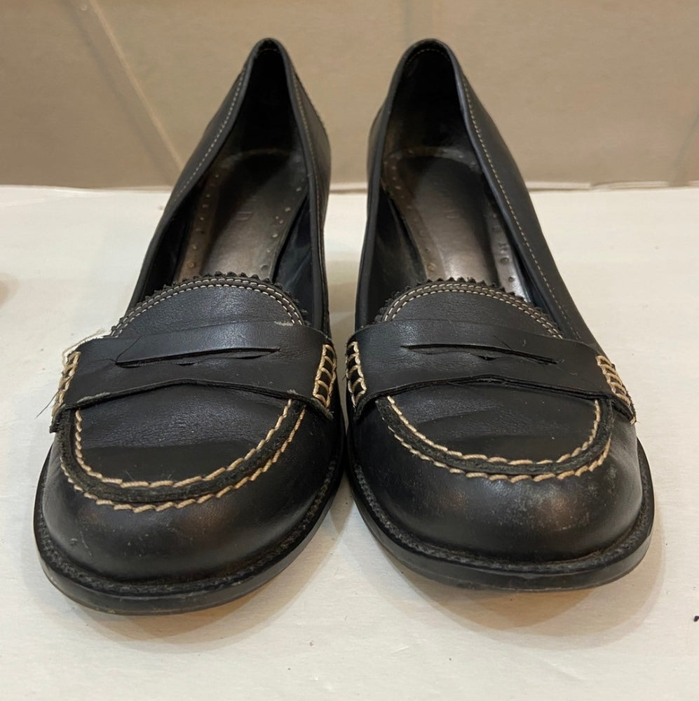Michelle D, Black Leather Pumps - Size 8