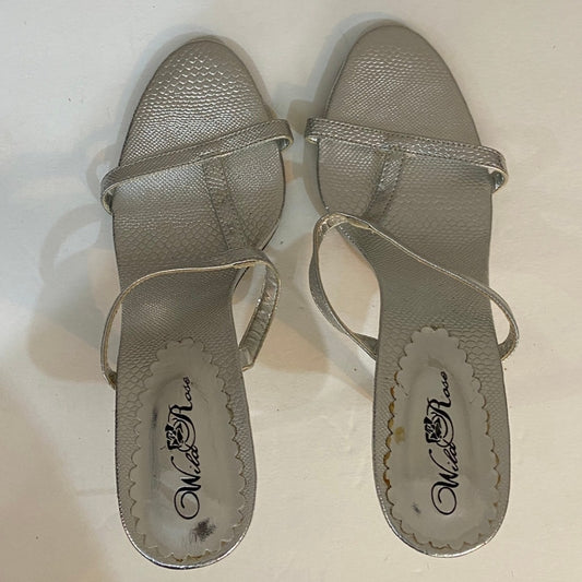 White Rose, Silver Heels - Size 9