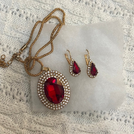 Faux Ruby and Rhinestone, Gold Tone, Necklace and Matching Earrings
