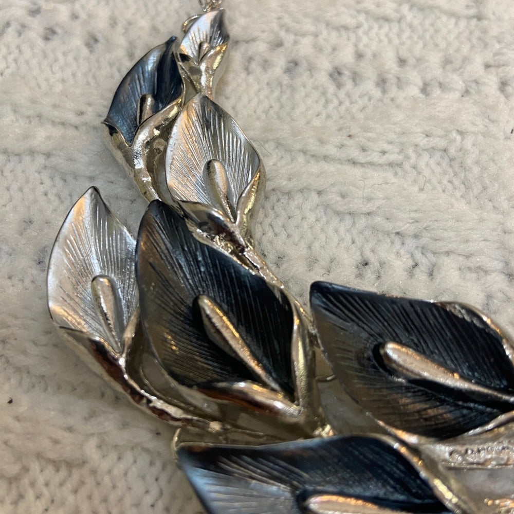 Black and Silver Lily Necklace and Earrings Set