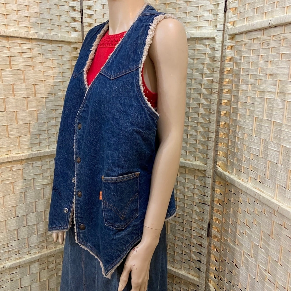 Levi, Vintage Sherpa Vest - Size L
