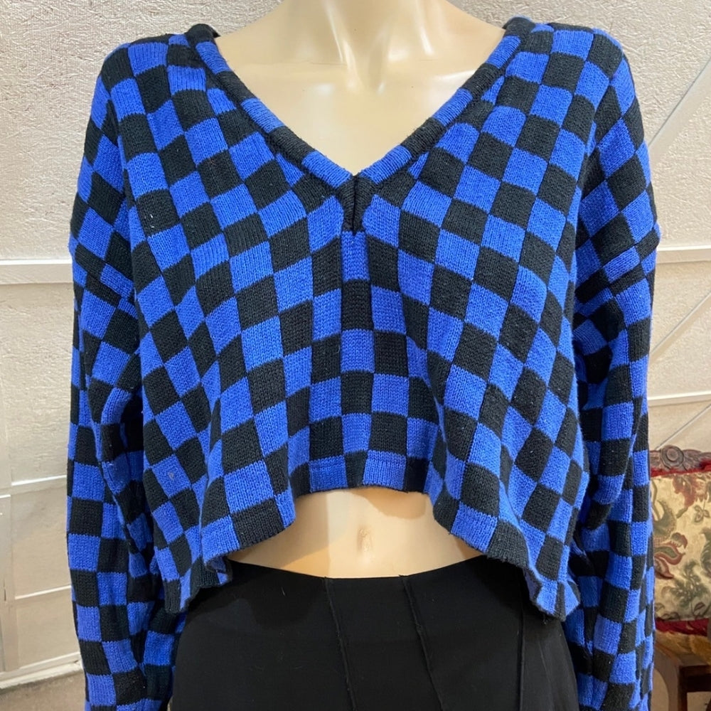 Blue Plaid Cropped Sweater and Black Skirt Outfit Set