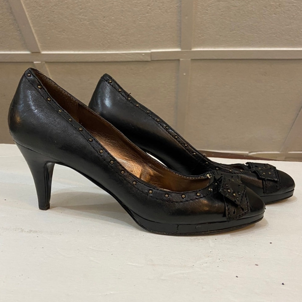 Bandolino, Black Leather Stud & Bow Heels - S-8.5