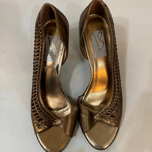 Victoria Spenser, Gold Leather Heels- Size 8