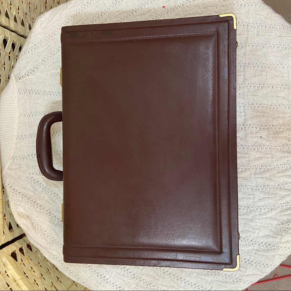 Vintage Airway Burgundy Leather Briefcase with Coded Lock 18in x 13in x 3in