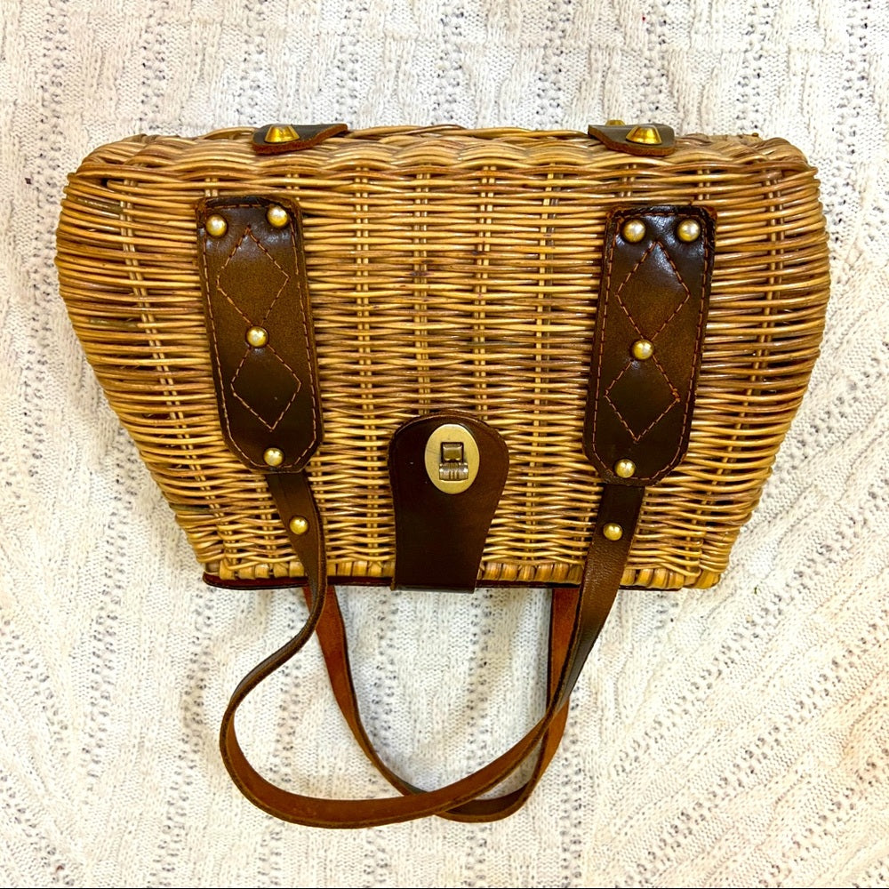 Vintage, Brown Wicker Style Handbag 10.5in x 7in x 3.5in