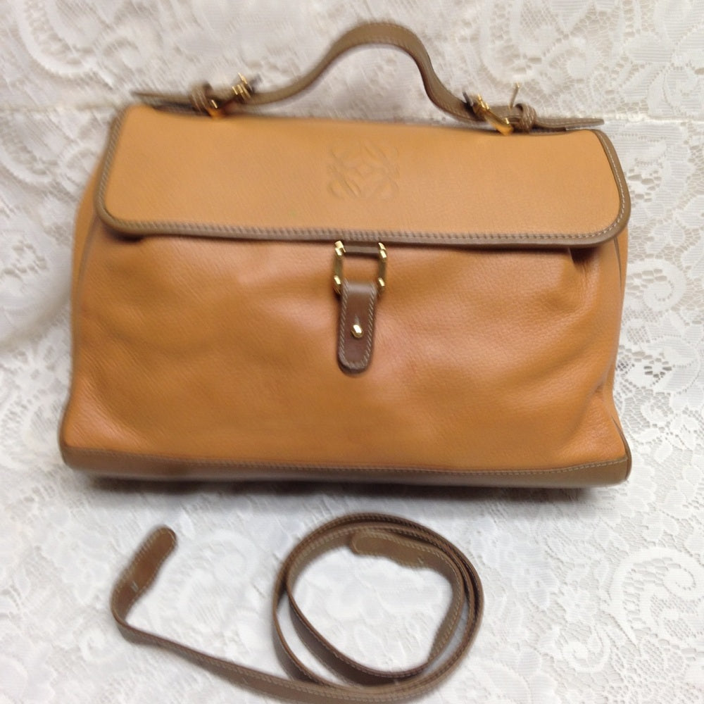 Authentic Loewe, Spain Tan Leather Shoulder Bag