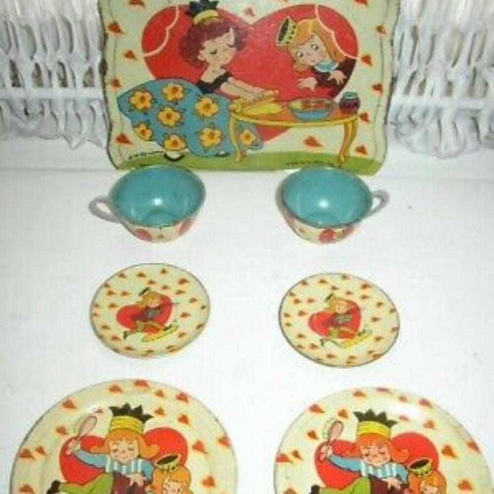 1942, Ohio Art, BK Benjamin, #81 Queen of Hearts 7-pc Child’s Tin Tea Set