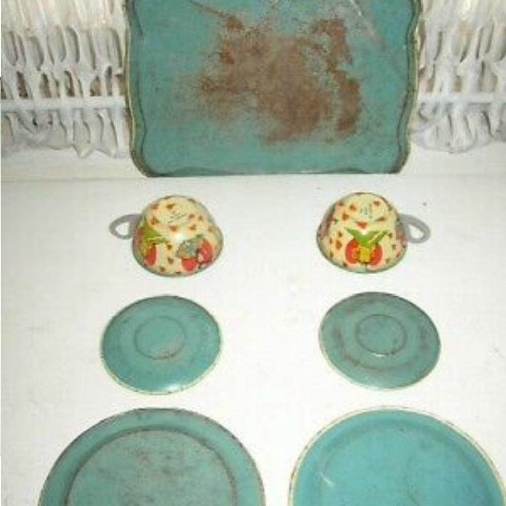 1942, Ohio Art, BK Benjamin, #81 Queen of Hearts 7-pc Child’s Tin Tea Set