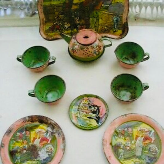1939 Ohio Art Disney Pinocchio Child’s Tin Tea Set