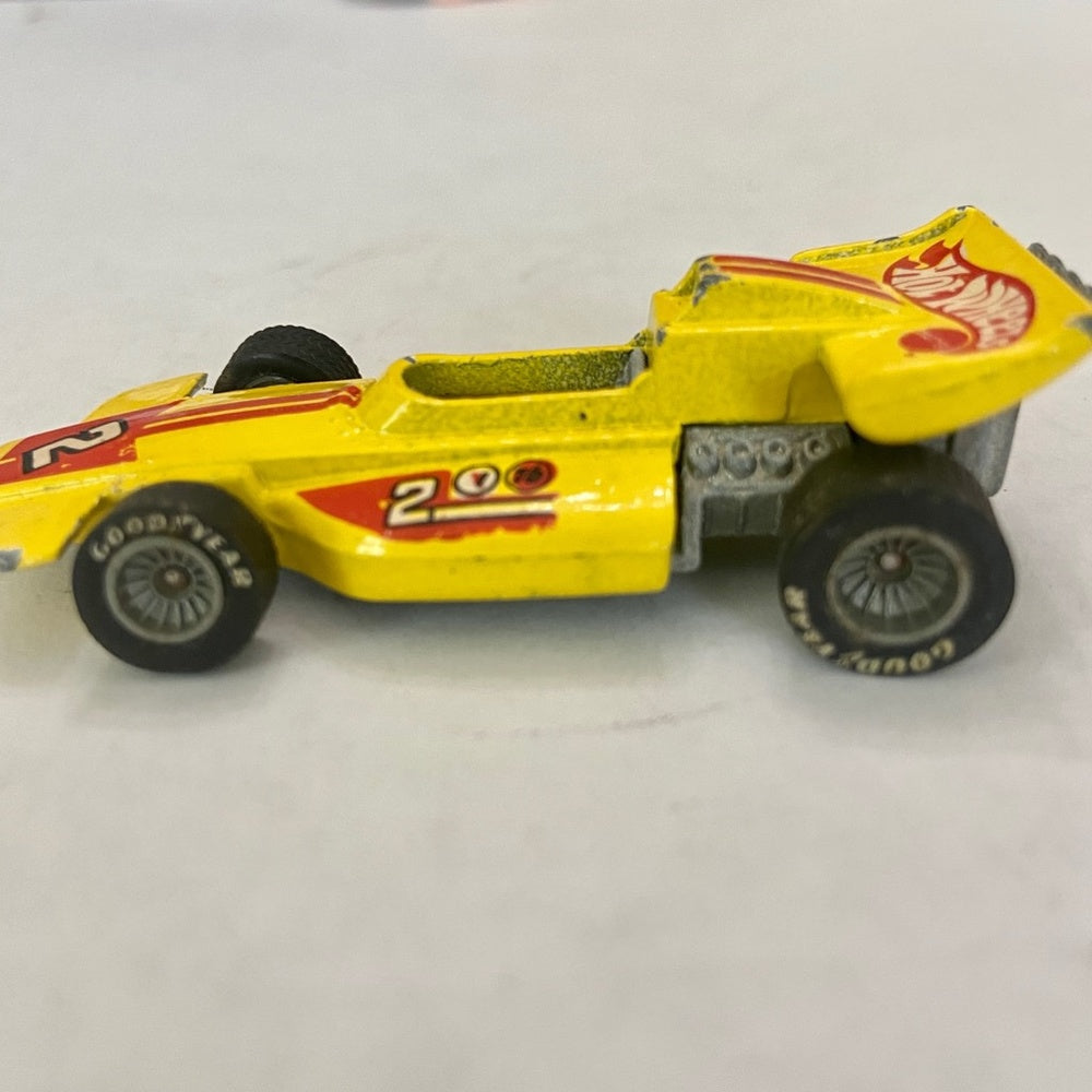 Vintage Hotwheels-Mattel Inc. 1985 yellow race car