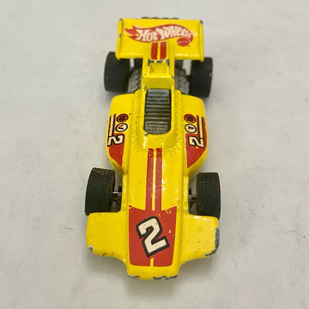 Vintage Hotwheels-Mattel Inc. 1985 yellow race car