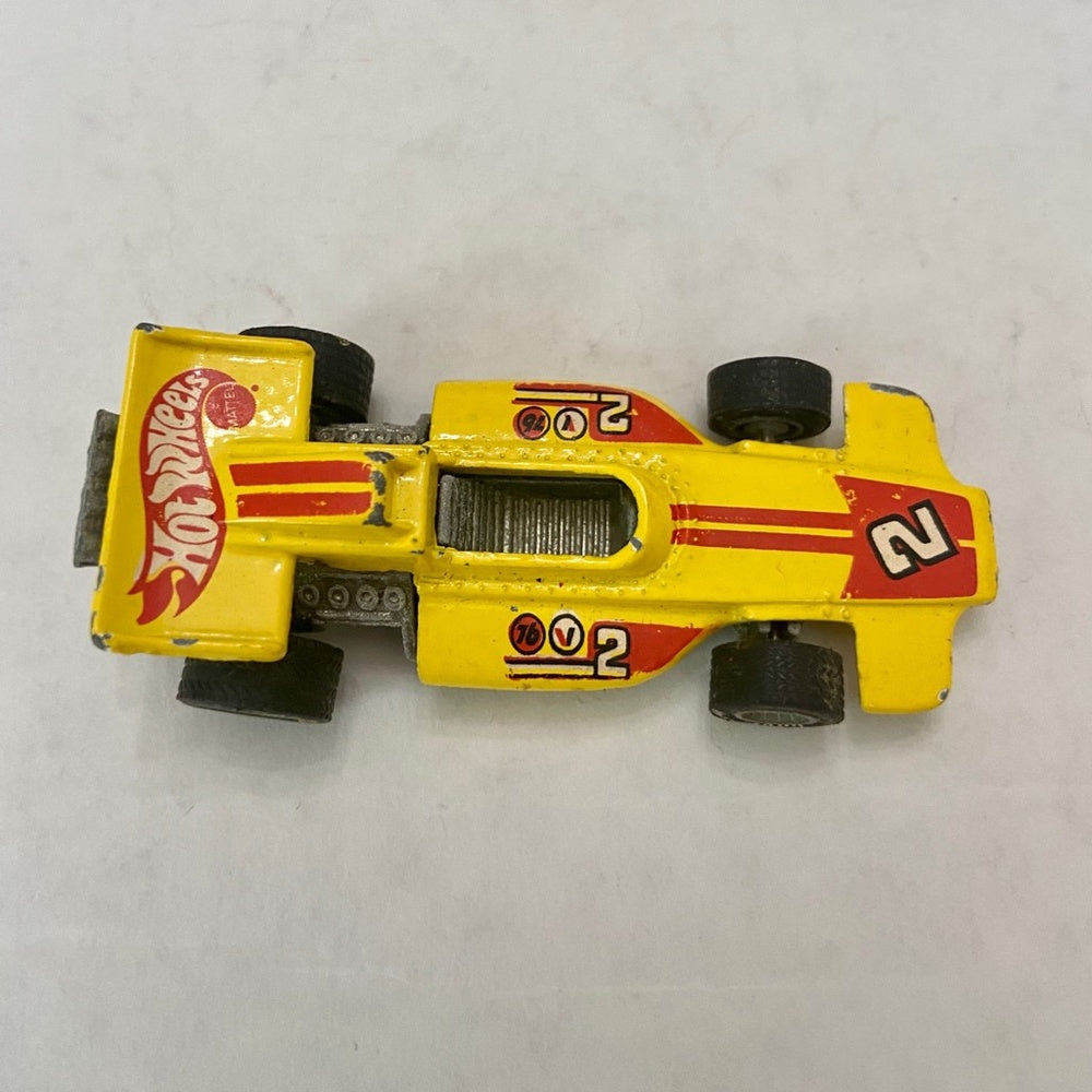 Vintage Hotwheels-Mattel Inc. 1985 yellow race car