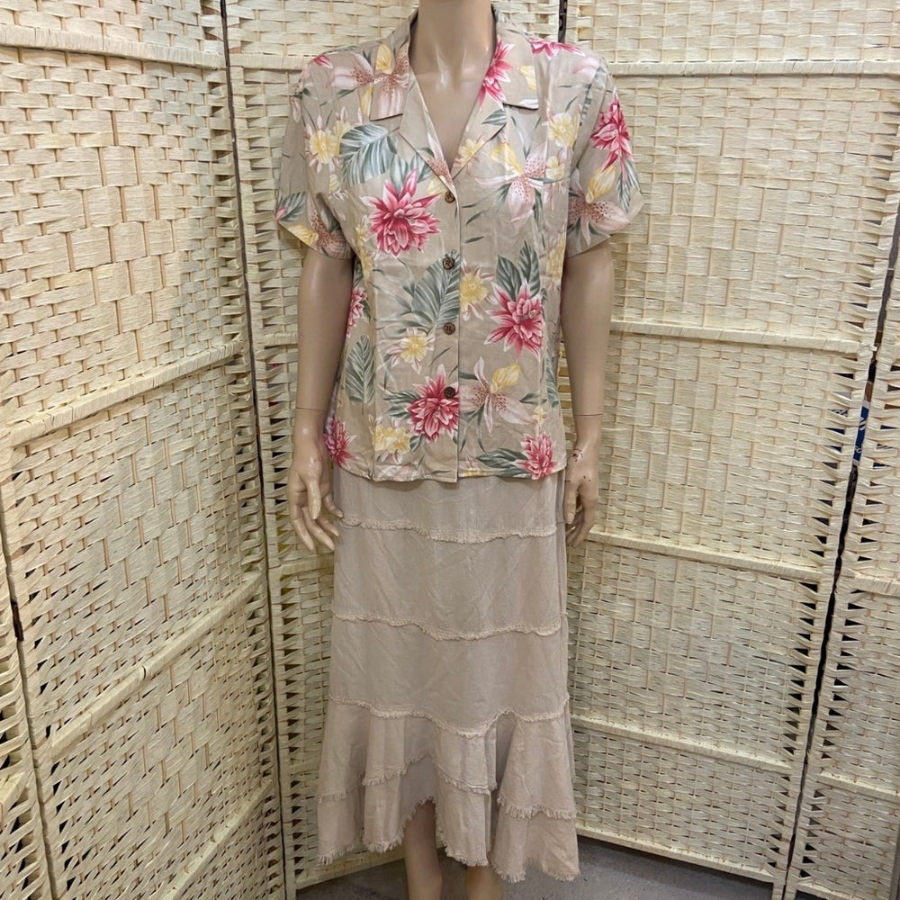 Briggs Petite, Floral Multicolored Button-Down Blouse