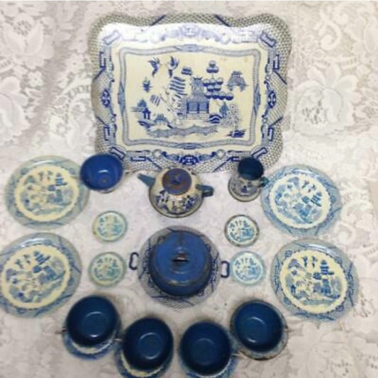 1950s, Ohio Art  Blue Willow 23-pc Child’s Tin Tea Set