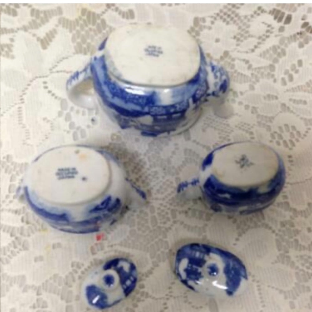 Vintage, Occupied Japan, Blue Willow, 19pc Child’s Tea Set -Wicker Picnic Basket