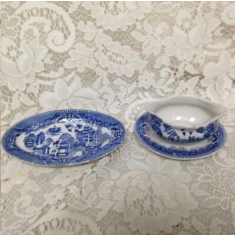 Vintage, Occupied Japan, Blue Willow, 19pc Child’s Tea Set -Wicker Picnic Basket