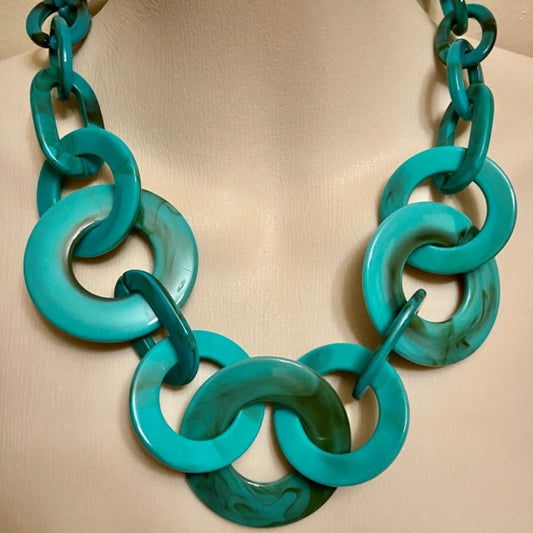 Stunning, Chunky Faux Turquoise 22in Necklace