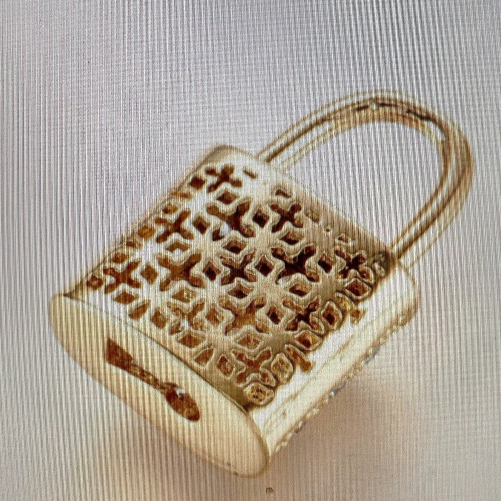 Gold Tone Elegant Padlock Charm with 18in Chain Necklace