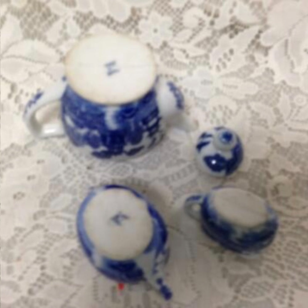 Vintage, Japan, Blue Willow, 17pc Child’s Tea Set - Pink Wicker Picnic Basket
