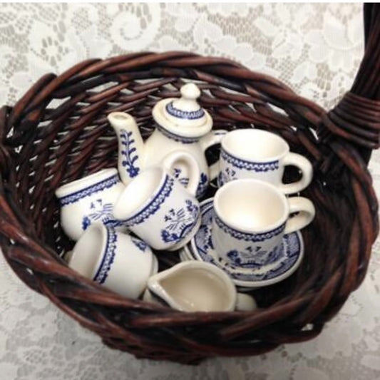 Vintage, Blue Willow, 13pc Child’s Tea Set - Wicker Picnic Basket