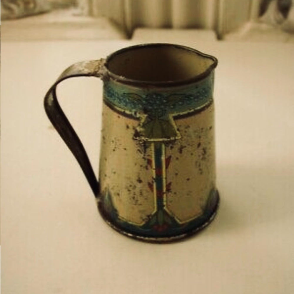 Art Deco, Elegant 7-pc Child’s Tin Tea Set