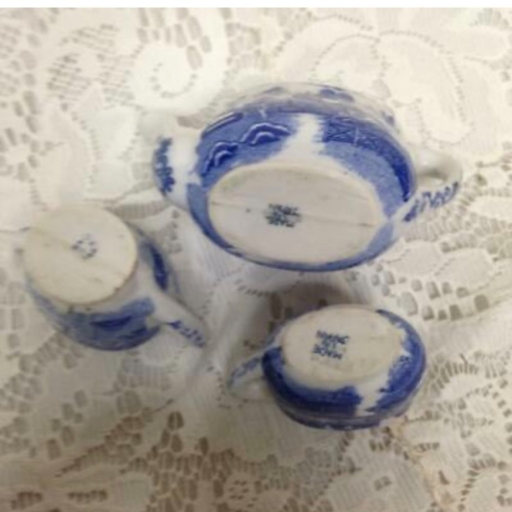 Vintage, Japan, Blue Willow, 12pc Child’s Tea Set for 3 in a Basket