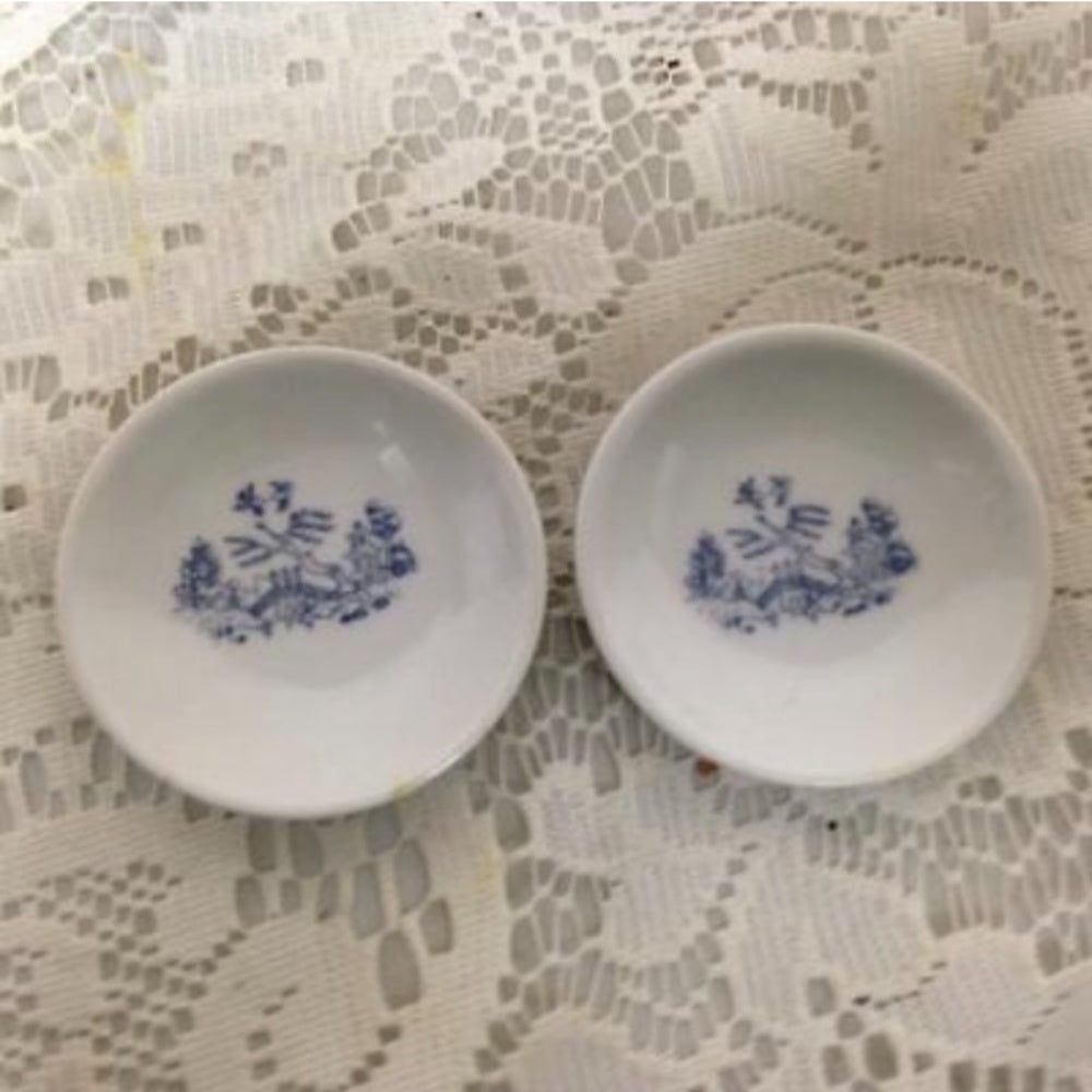 Vintage, Japan, Blue Willow, 8pc Child’s Tea Set -  White Wicker Hope Chest